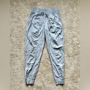 👽 Lululemon Dance Studio Mid-Rise Pant 👽